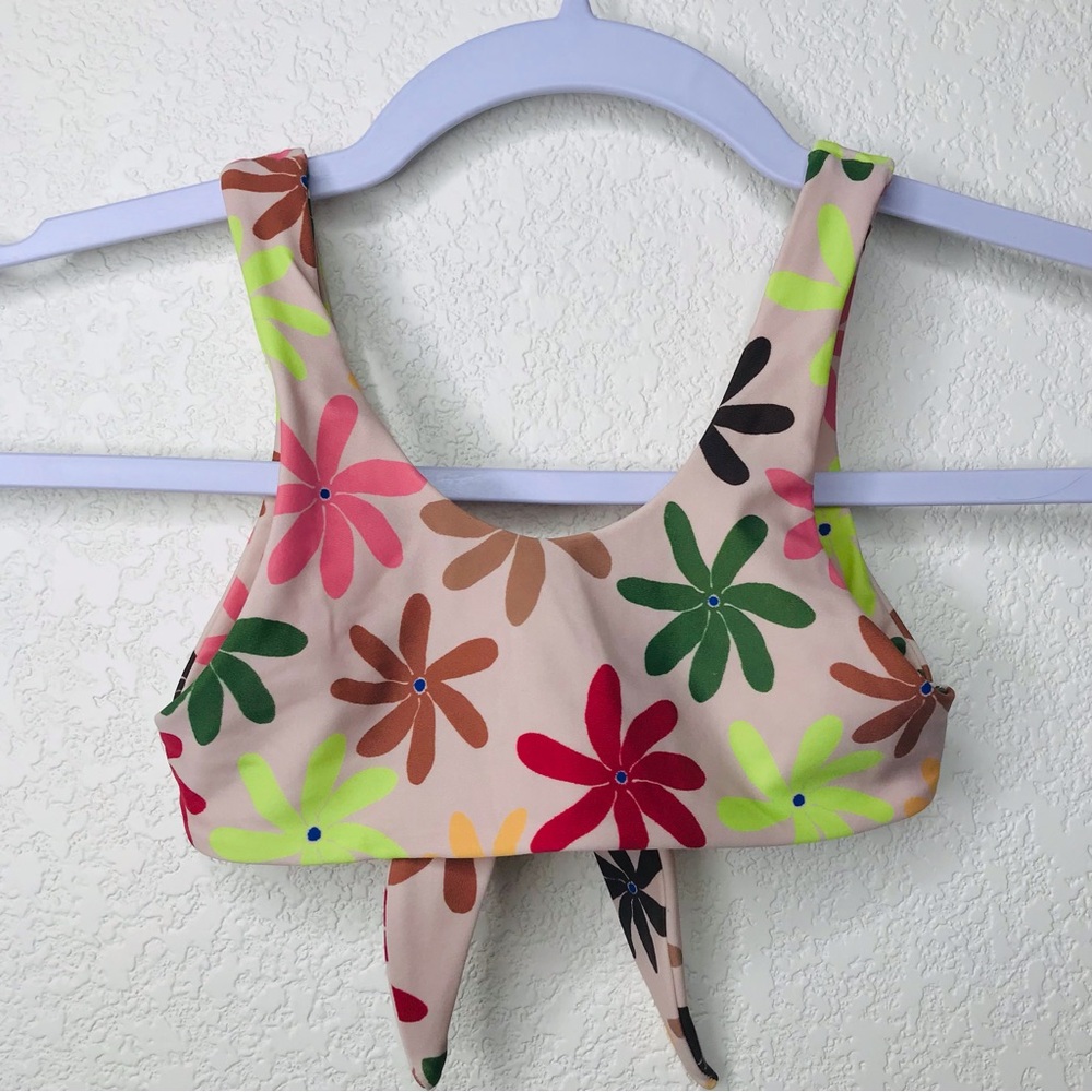 BENOA Rainbow Tiare Swim Top Tie Back Floral